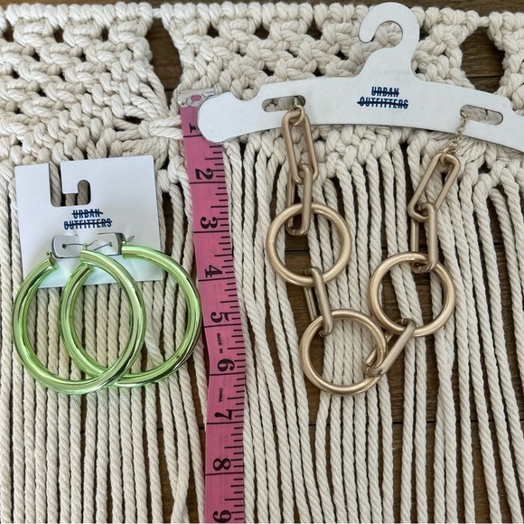 Urban Outfitters Bundle Gold Chunky Chain Necklace and Green Large Hoop Earrings - Picture 4 of 11